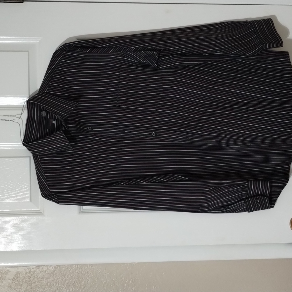 JF long sleeve button down dress shirt XL 17 - 17 1/2 black and purple stripe